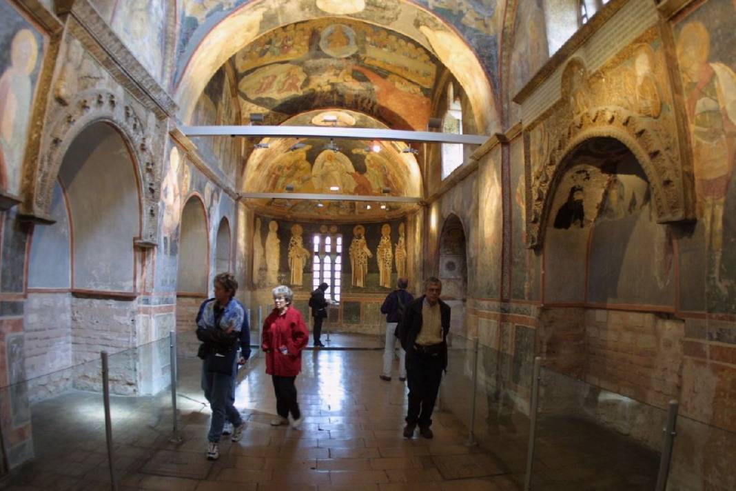 Kiliseden camiye çevrilen Kariye Camii ibadete açıldı 15